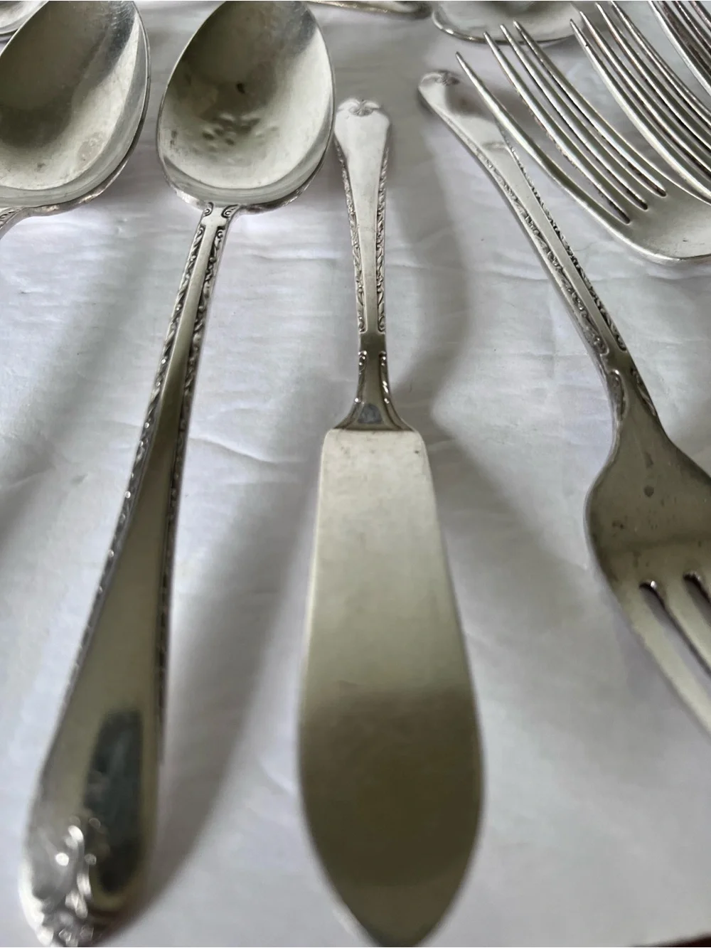 Vintage WM Rogers “Exquisite” IS Silverware 38 Pcs Flatware Set Replace Addition